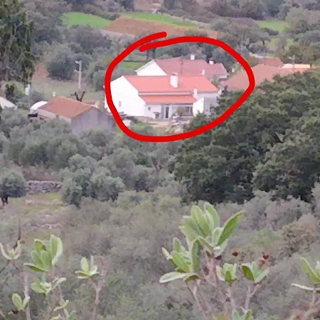 Prázdninový dům House With Garden In Marinha Da Mendiga