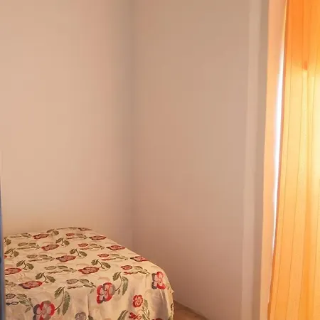 펜션 House With Garden In Marinha Da Mendiga
